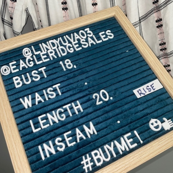 EUC BB Dakota Londyn Southwestern Embroidered Off Shoulder Top Size Small - Picture 7 of 7